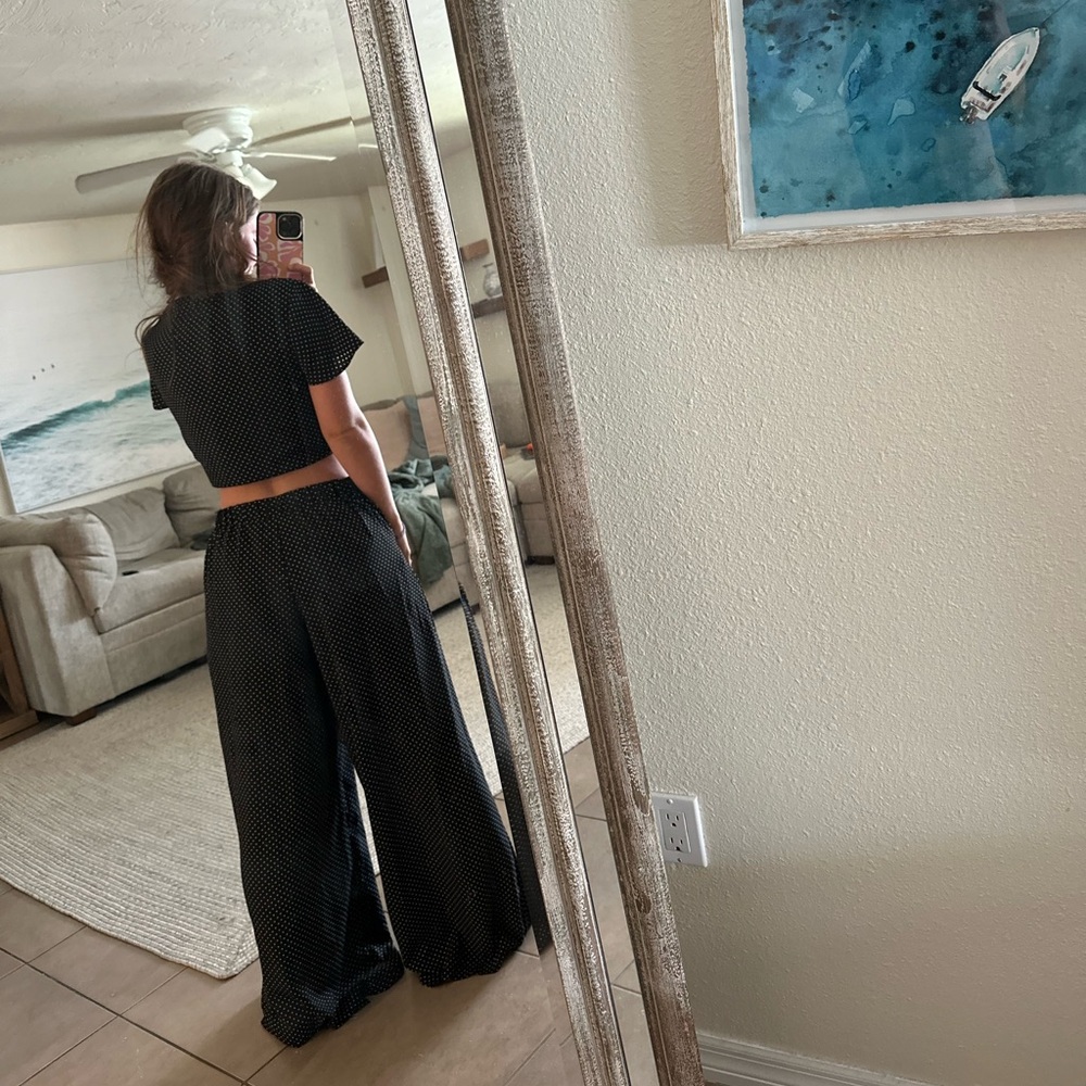 two piece set - Picture 4 of 5